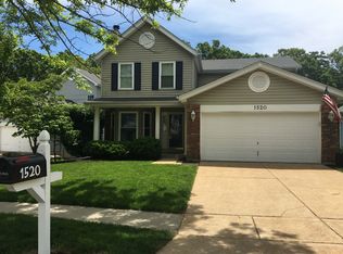 1520 Strawberry Glen Ct, Ballwin, MO