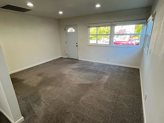 2nd image of 2545 4th St