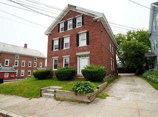 26 Farm St, Woonsocket, RI 02895