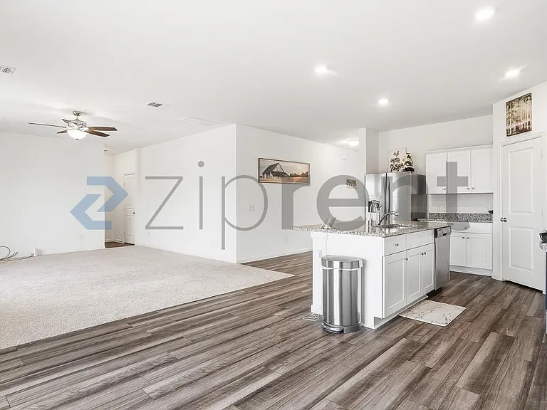 1021 Pin Cherry Ln — Photo 10