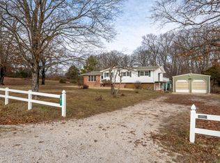 2391 Dodge Hollow Rd, Crane, MO 65633