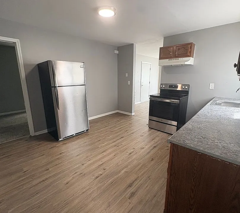 155 6th Ave