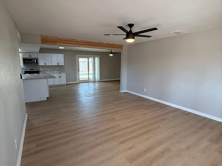 316 E Dunbar Dr — Photo 9