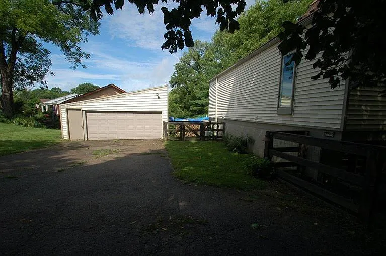 2700 Bonnie Dr photo 1
