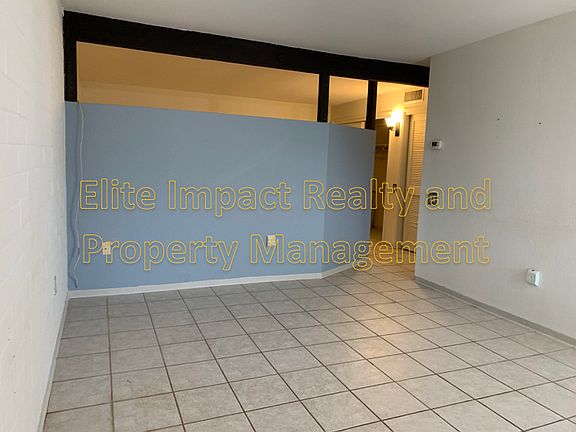 2nd image of 1014 S Calle De La Temporada #1