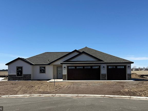 2nd image of 833 3rd Avenue Ct SW