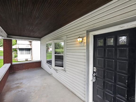 2nd image of 1015 Millville Ave