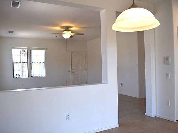 4th image of 17651 W Parra Dr