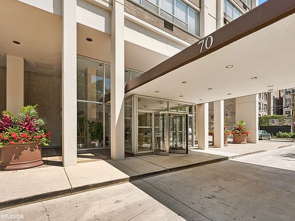 3rd image of 70 W Burton Pl APT 3107