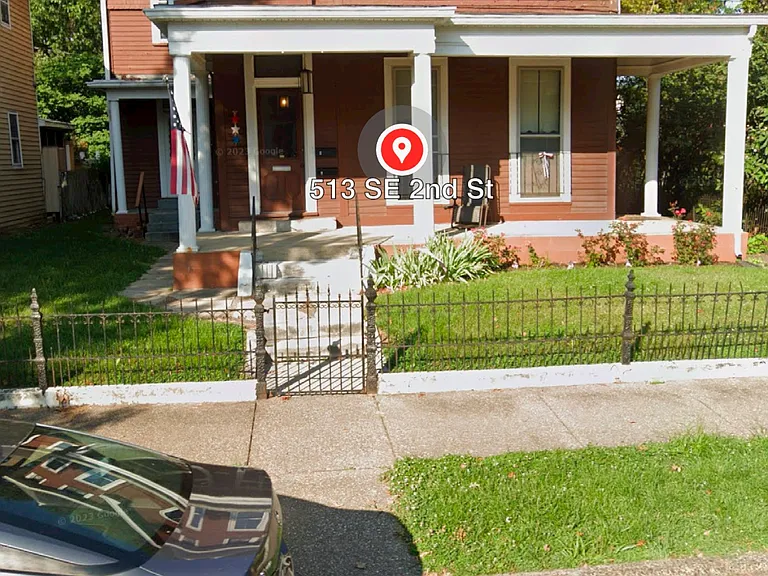 513 SE 2nd St #D — Photo 10