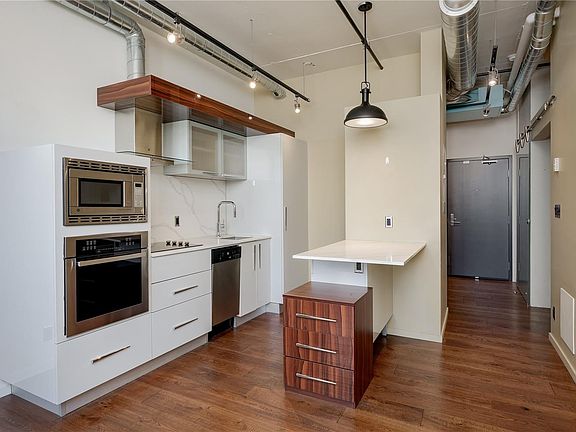 4th image of 1029 View St #721