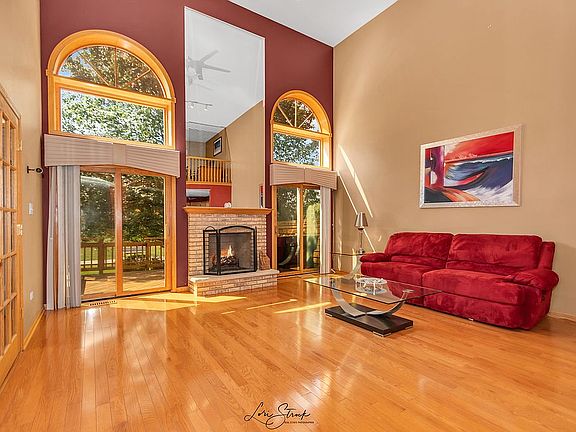 4th image of 8041 Enclave Ln