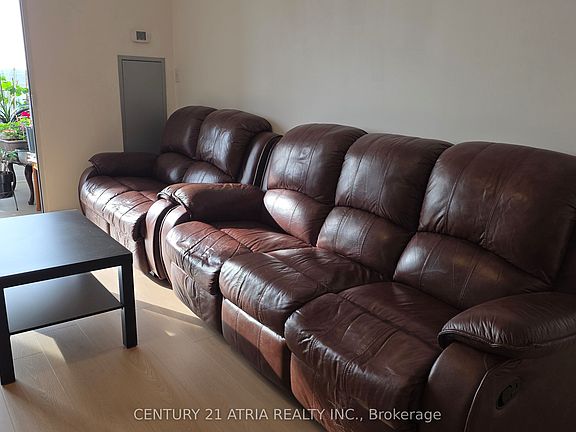 5th image of 7363 Kennedy Rd #Penthouse 06