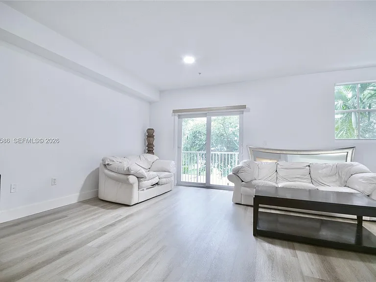10870 NW 88th Ter #222 — Photo 4