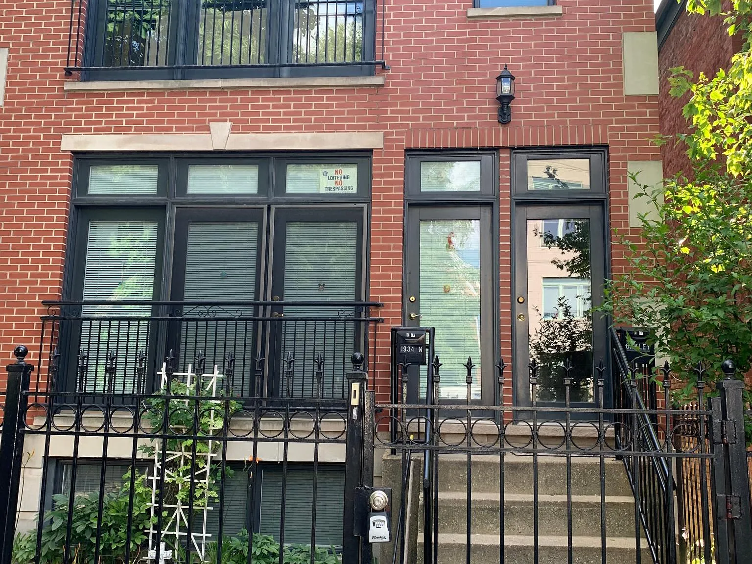 1934 N Oakley Ave #2, Chicago, IL 60647 | Zillow