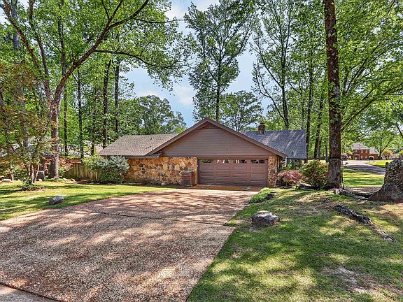 2nd image of 7406 Oak Run Dr