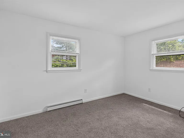 351 Calvert St — Photo 9