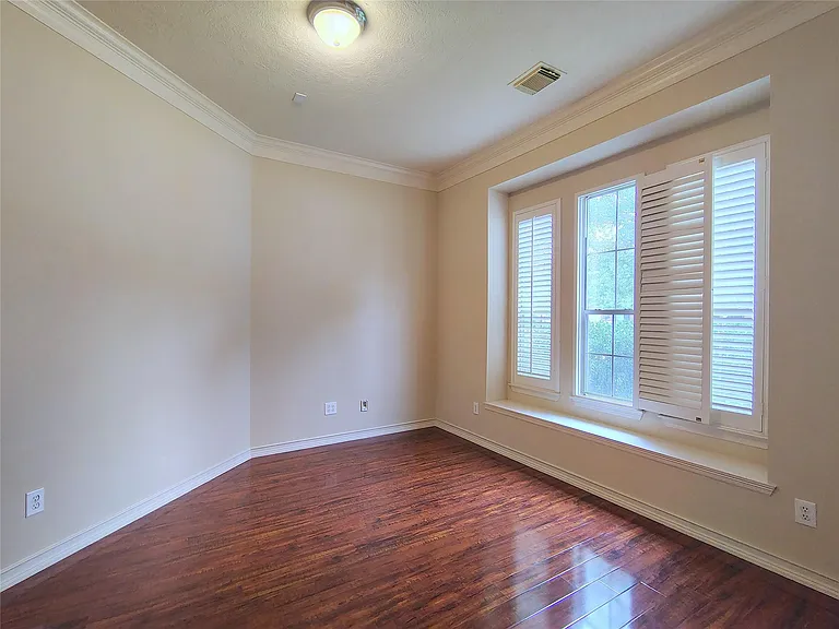 5606 Grandwood Ln — Photo 7