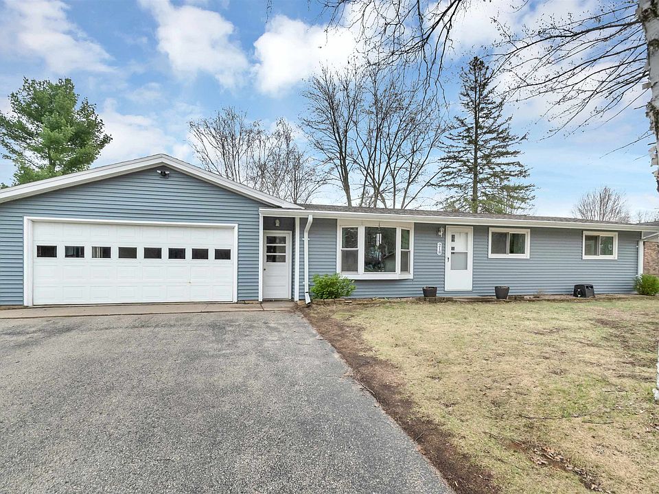 218 Mead Ave, Oconto Falls, WI 54154 Zillow