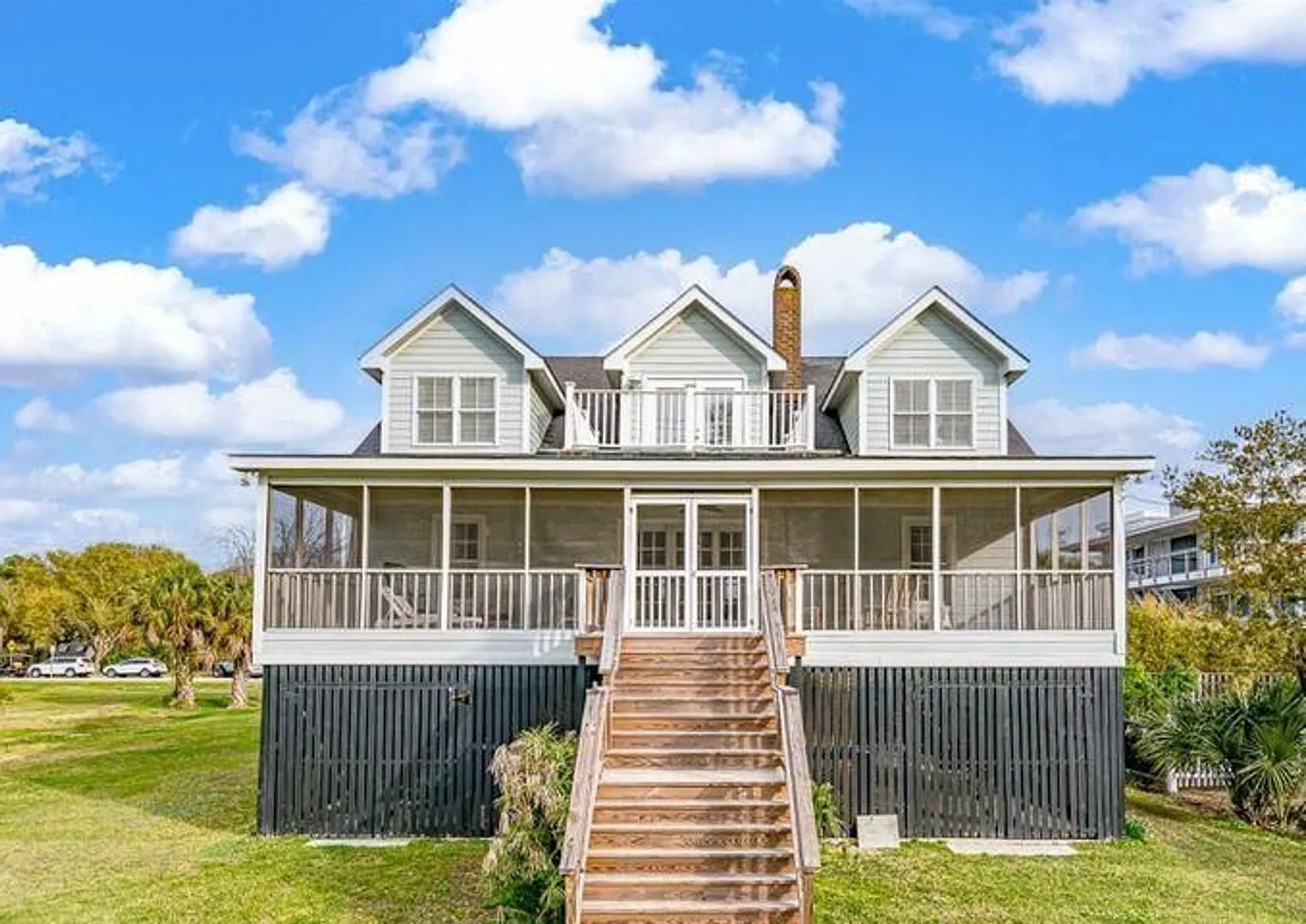Sullivan's Island Charmer-Fully Furnished — Photo 2