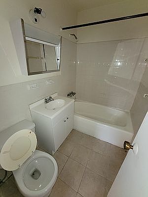 4th image of 410 E 25th St APT 6J
