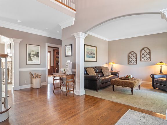4th image of 40W303 William Cullen Bryant St