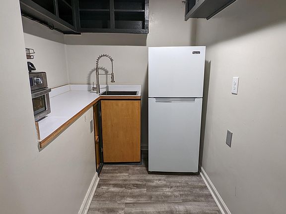 4th image of 70 New St APT 3