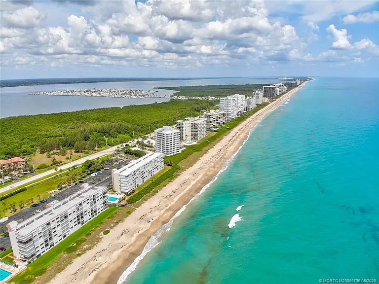10102 S Ocean Dr #401A — Photo 1
