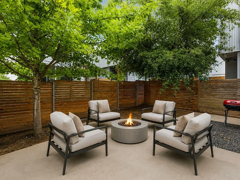 801 N Bluff Dr #33 — Photo 4