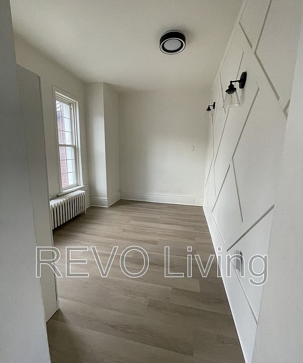 1st image of 151 Colborne St #223