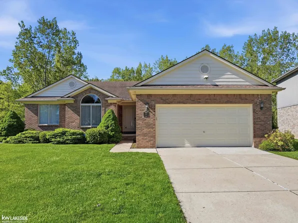 51927 Copper Creek Ct, Chesterfield, MI 48047