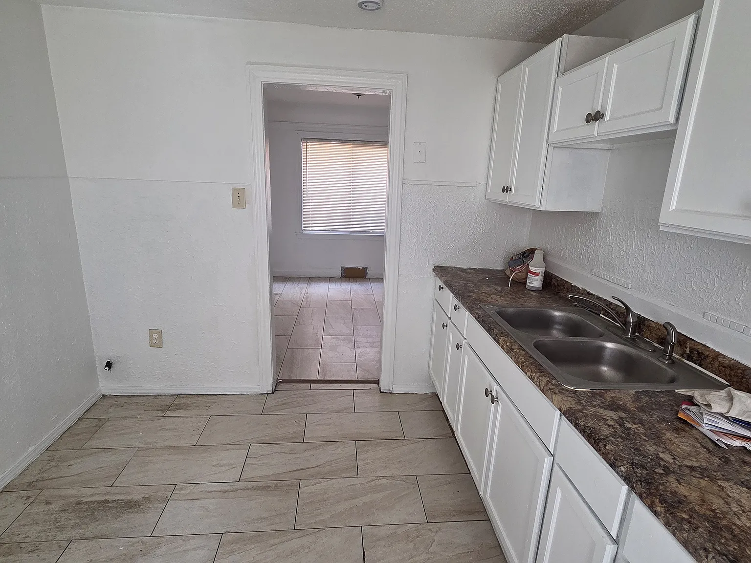 3 bed, 1151 sqft, $1,395 — Photo 4