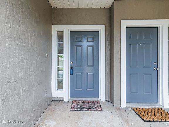 5th image of 631 Scrub Jay Dr