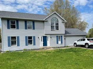 307 Hidden Forest Ln, Battle Creek, MI 49014