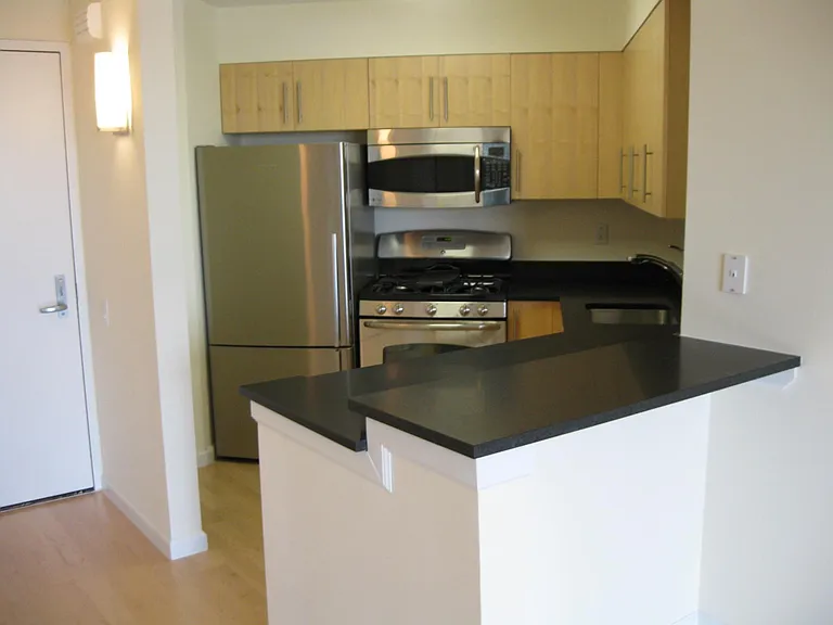 25 Forest St #6C — Photo 6