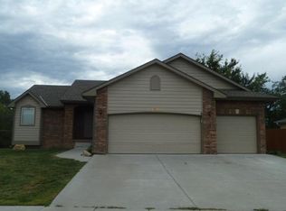 1640 Rivendell St, Junction City, KS 66441