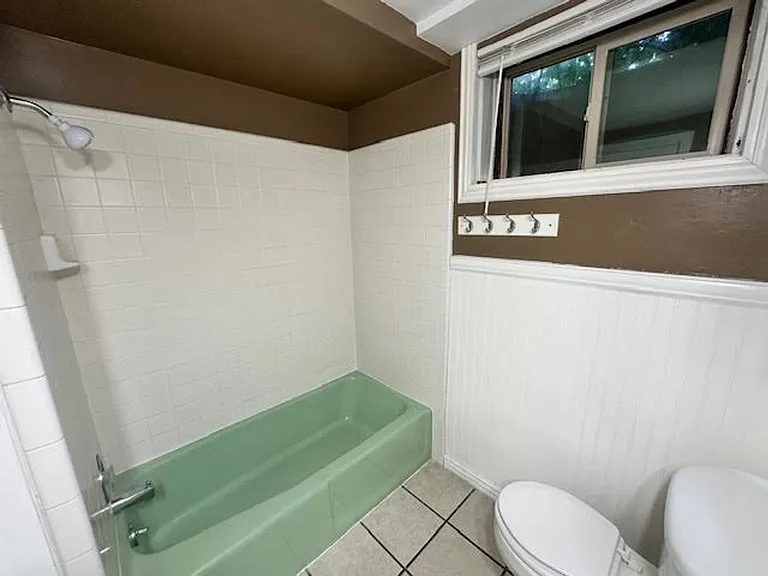 282 S Dewey Ave #B — Photo 14