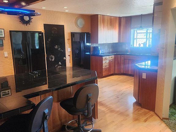 3rd image of 217 N Palisade Dr