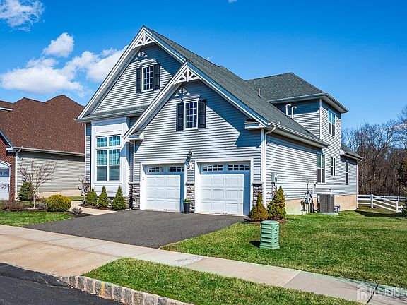 5th image of 27 Potter Rd