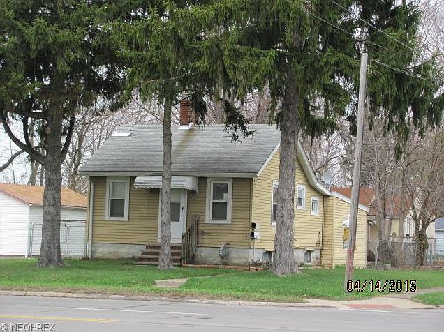 1st image of 1702 W 21st St