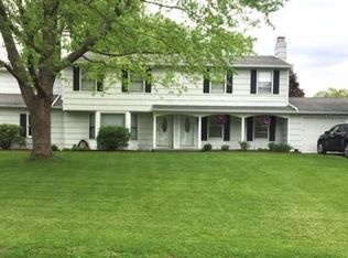 5 Michael Ln, Fairport, NY 14450