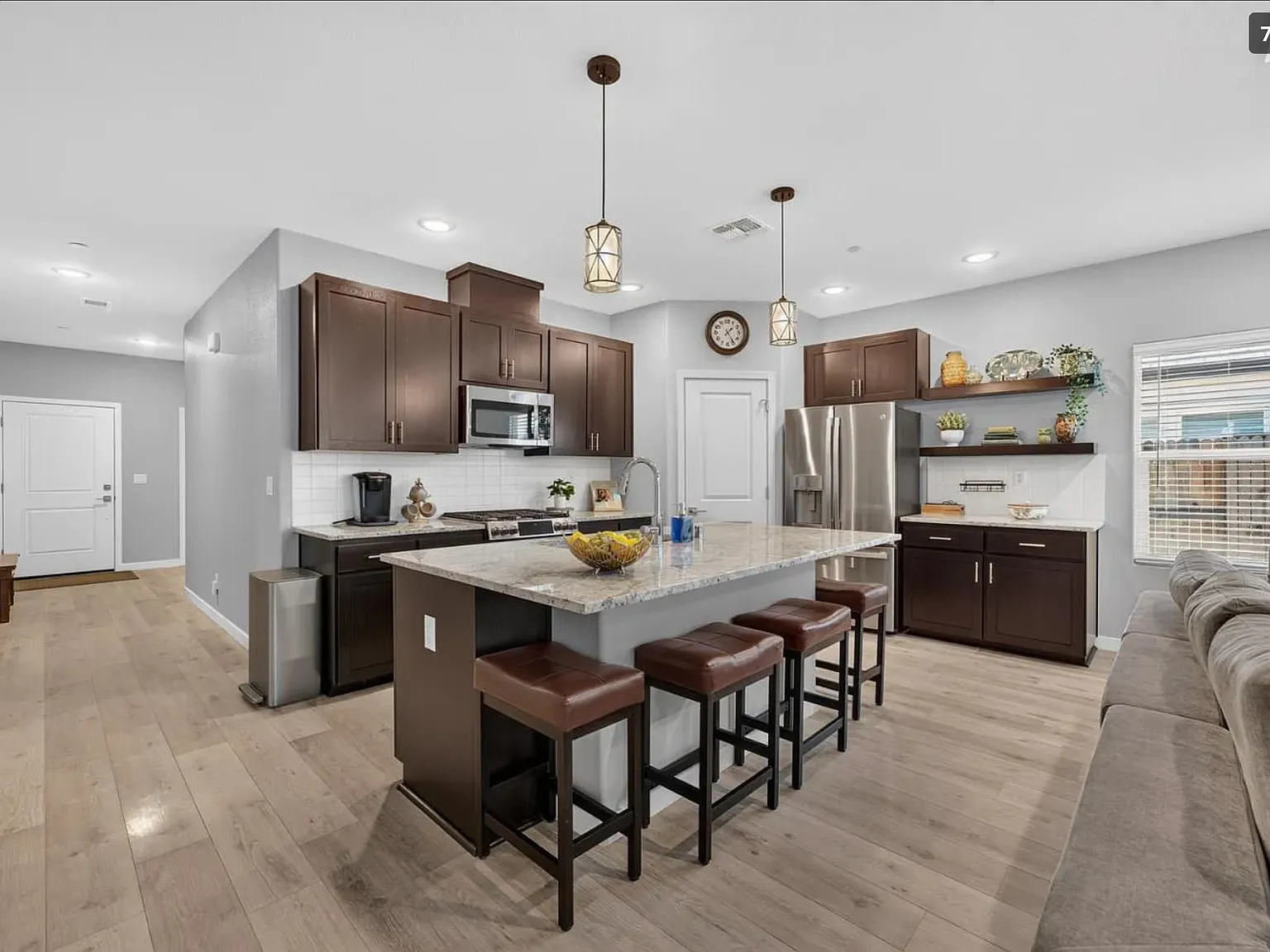 4 bed, 1711 sqft, $800 — Photo 4