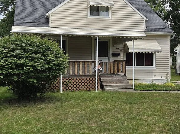 154 Paul St, Bedford, OH 44146
