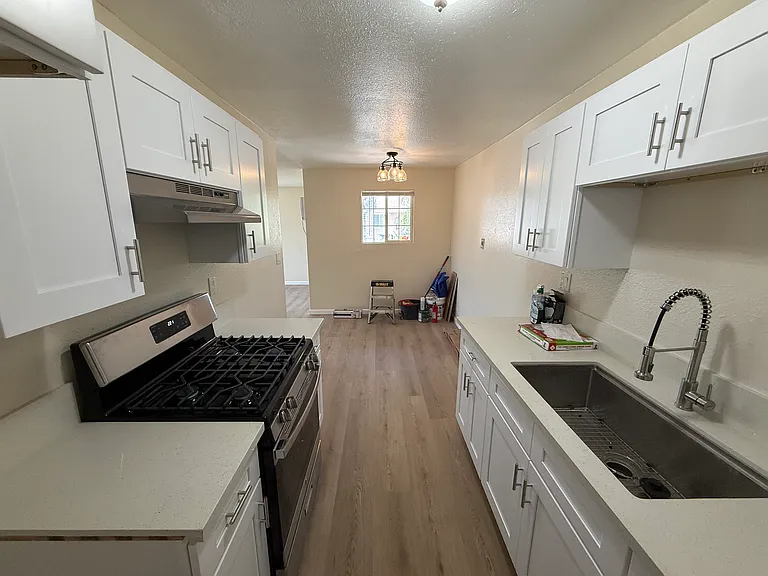 10652 Collett Ave #3 — Photo 5