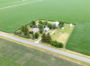 980 E 11th Rd, Wenona, IL 61377