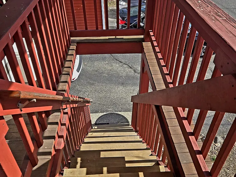 73 Woodbridge Ave — Photo 2