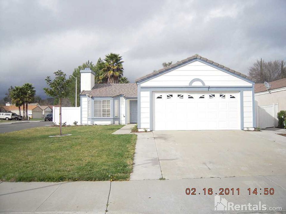 1st image of 24766 Hollyleaf Ln