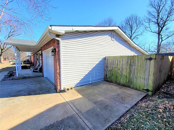 4th image of 2528 Angela Dr
