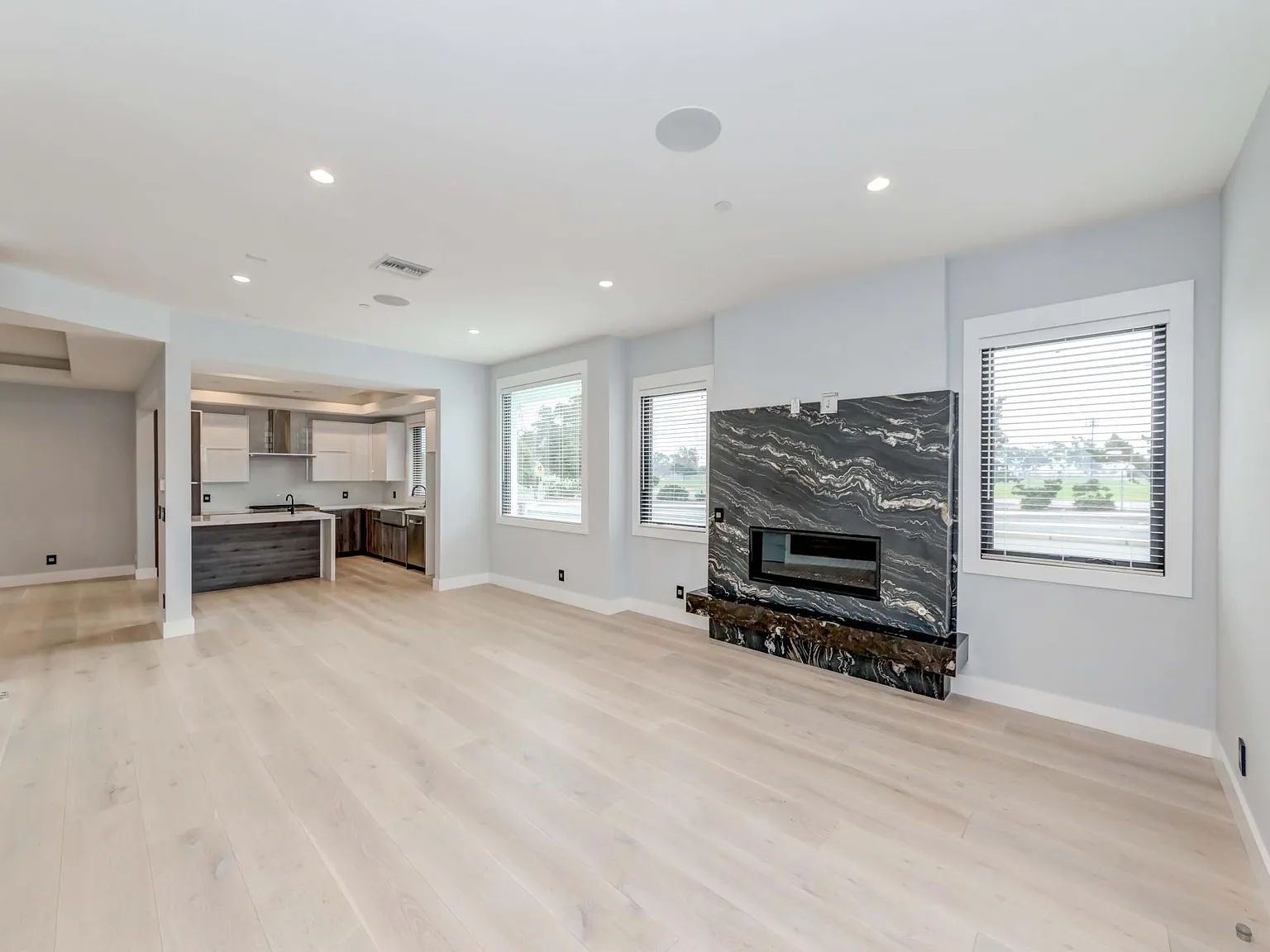 18538 Amie Ave — Photo 3