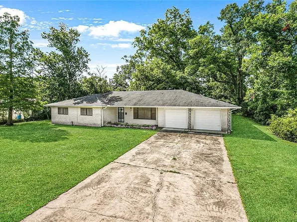325 E Hickory St, Ponchatoula, LA 70454